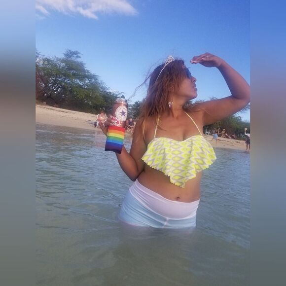 4 bathing suit pieces - Picture 2 of 14